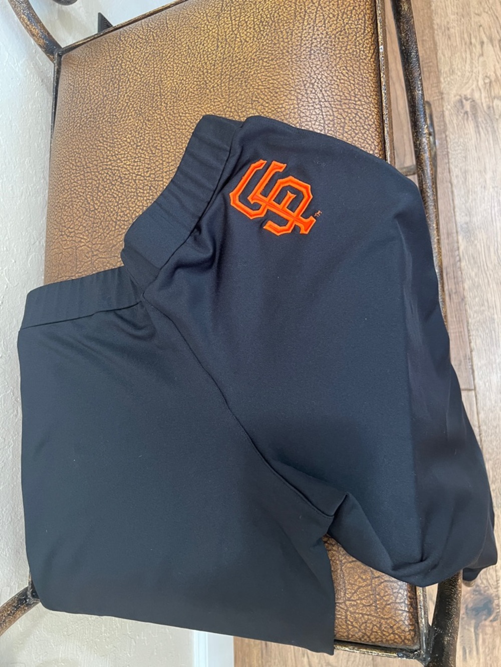 Like New Nike Team MLB SF Giants Stretch Black Leggings with Orange SF Logo!